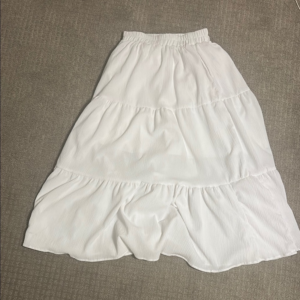 White Tiered A-Line Midi Skirt for Casual Wear